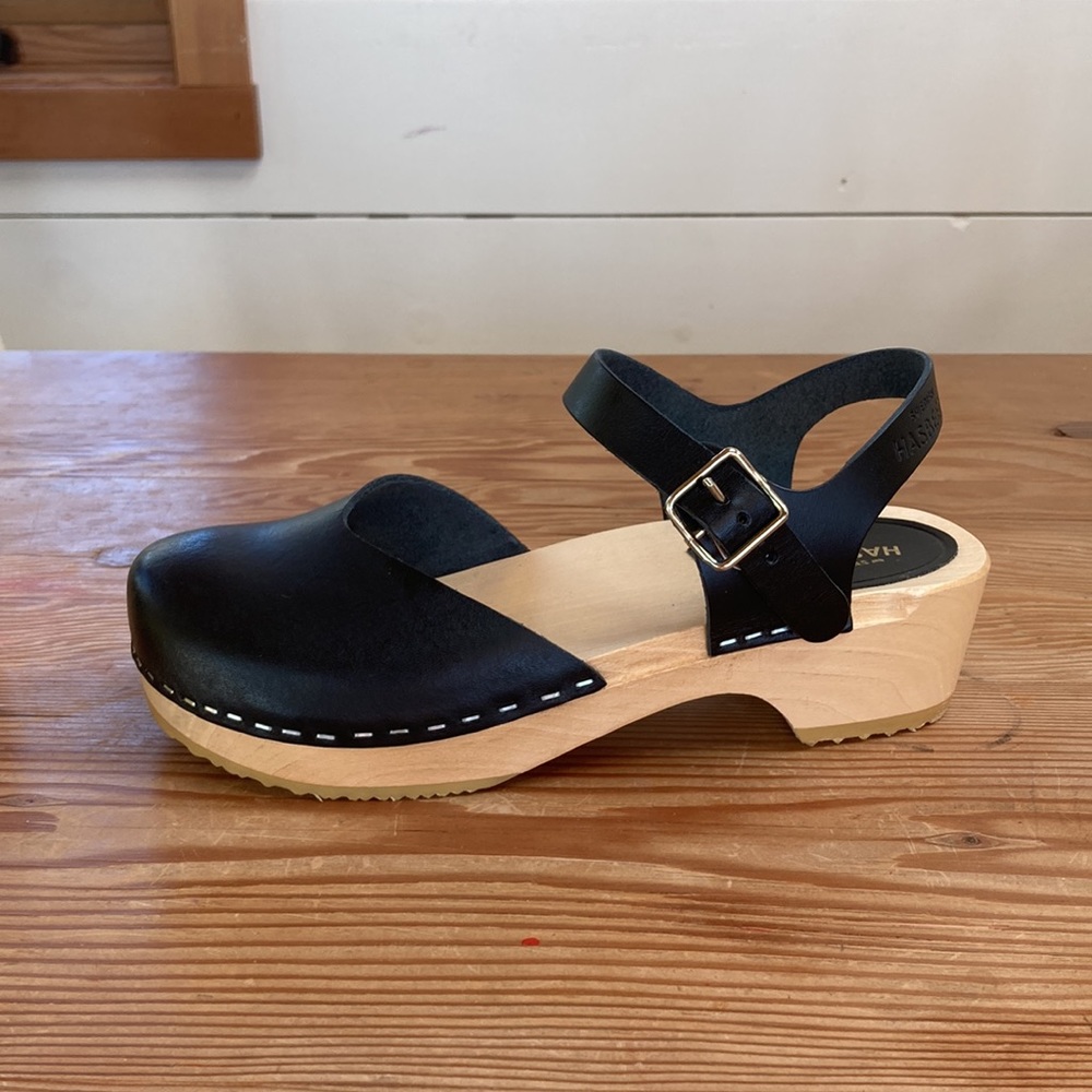 NWB Swedish Hasbeens Mary Jane 36